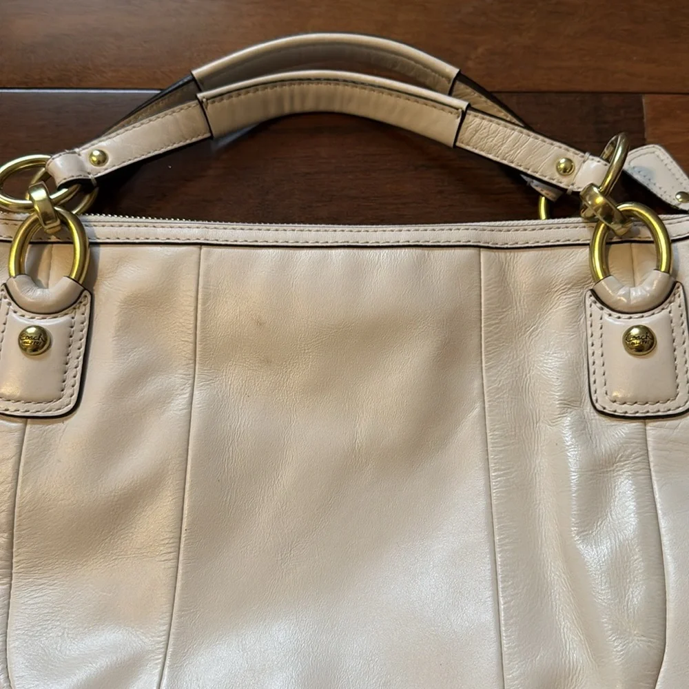 Cream/white Coach Crossbody Bag - Picture 8 of 17
